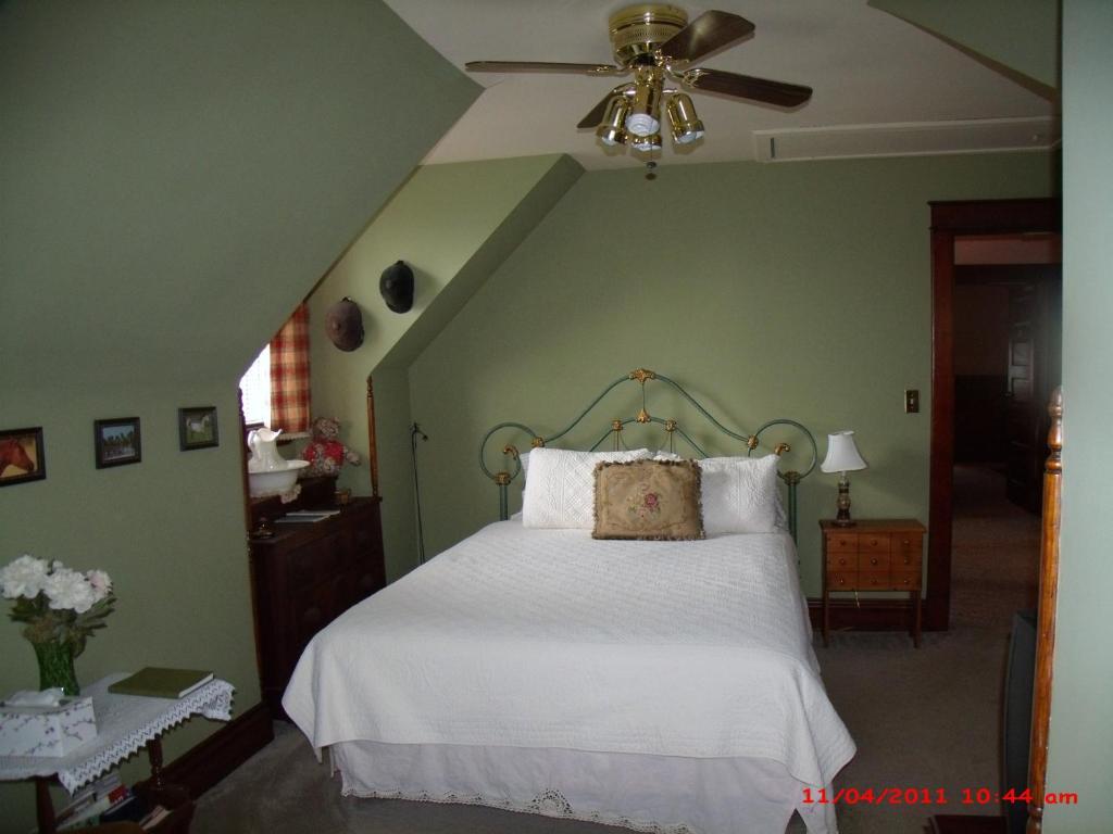 The Corner House Bed & Breakfast Bed and Breakfast Nicholasville Habitación foto