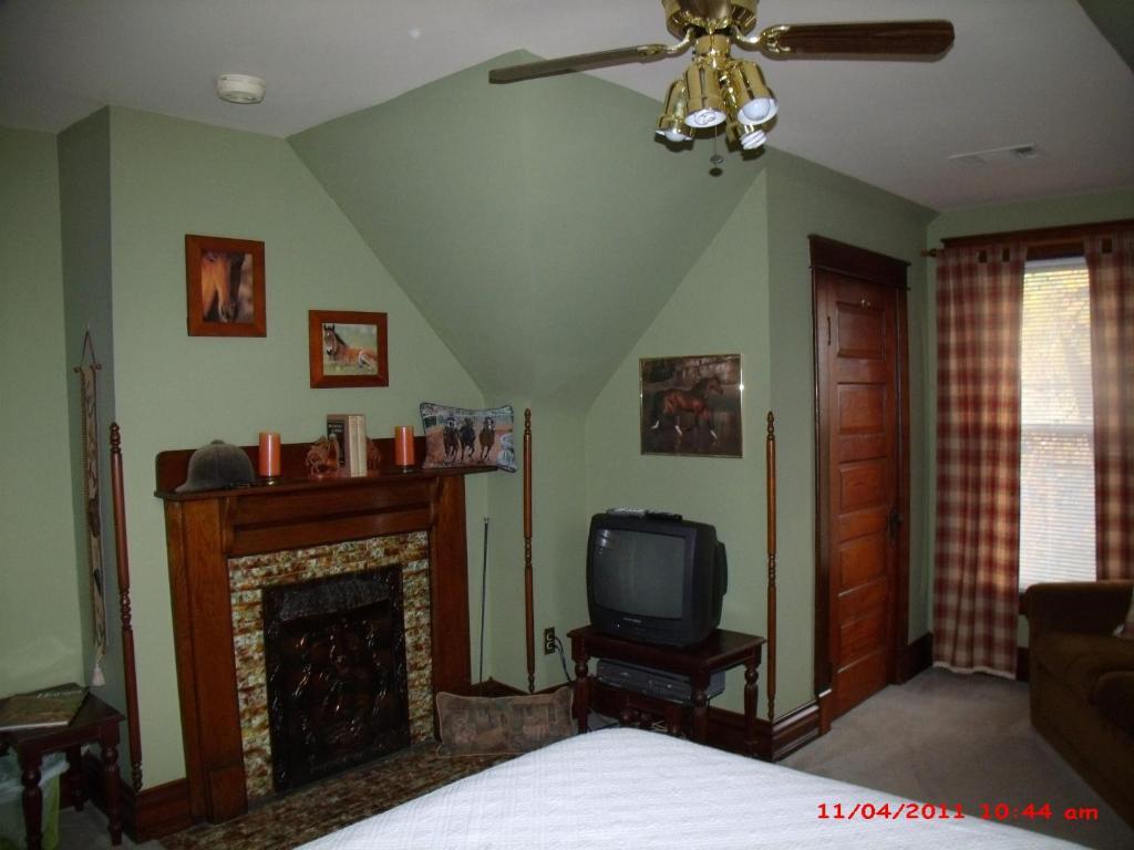 The Corner House Bed & Breakfast Bed and Breakfast Nicholasville Habitación foto